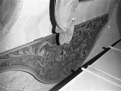 d920c1fb-f3be-44a7-a30f-144b45521641.jpg; 34; ;