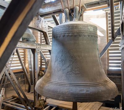 e1e5ee40-5d13-4006-ad97-f0a5cf784a53.jpg; 185; ;